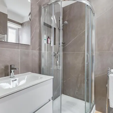 公寓 Vatican With 2 Bathrooms And Terrace 罗马
